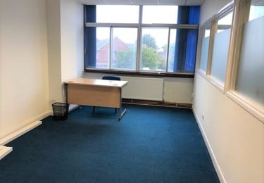 Staines Road TW3 office space – Private office (different sizes available)