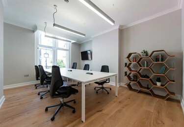 Oxford Street W1 office space – Private office (different sizes available)