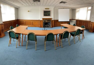 Weighbridge Road NG18 office space – Meeting room / Boardroom