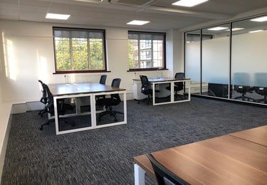 Lincoln's Inn Fields WC1 office space – Private office (different sizes available)