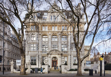 The building at Hamilton House, Hanover Acceptances Group, Temple, EC4Y - London