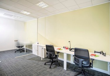 Falcon Gate AL8 office space – Private office (different sizes available)