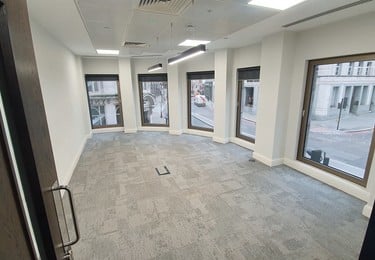 King William Street EC4 office space – Private office (different sizes available)