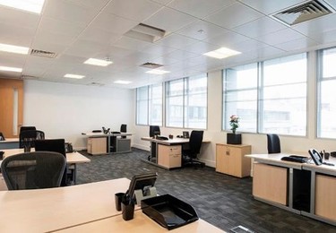Moorfields EC2 office space – Private office (different sizes available)