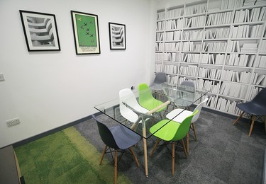 Crendon Street HP10 office space – Meeting room / Boardroom