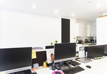 Commercial Road E1 office space – Private office (different sizes available)