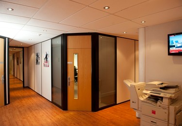 Cornmarket Street OX1 office space – Hallway