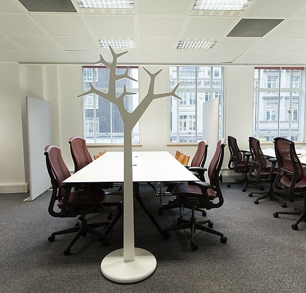 Private workspace in Lincoln House, E Office (Holborn)