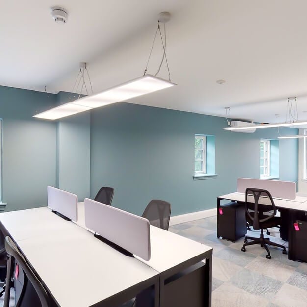 Private workspace, Oxford House, 49a Oxford Road in Finsbury Park, N4 - London
