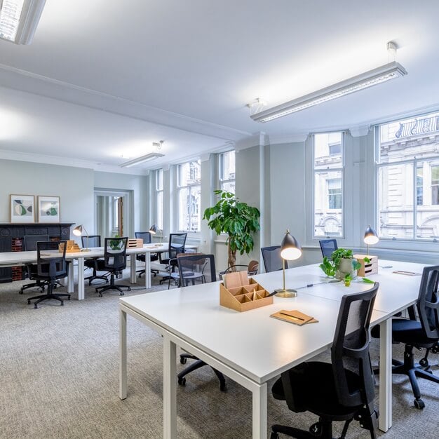 Private workspace in Temple Chambers, Hanover Acceptances Group (Temple, EC4Y - London)
