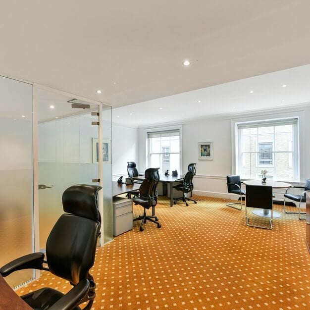 Dedicated workspace, 33 St James's Square, The Argyll Club (LEO) in St James's