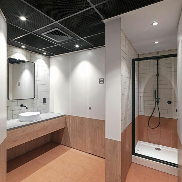 The showers at 350 Euston Road, England, NW1 3JN, KONTOR HOLDINGS LIMITED in Euston, NW1 - London