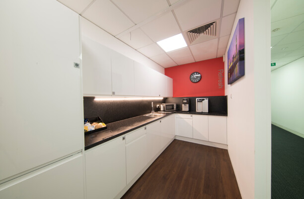 Broadway HP6, HP7 office space – Kitchen