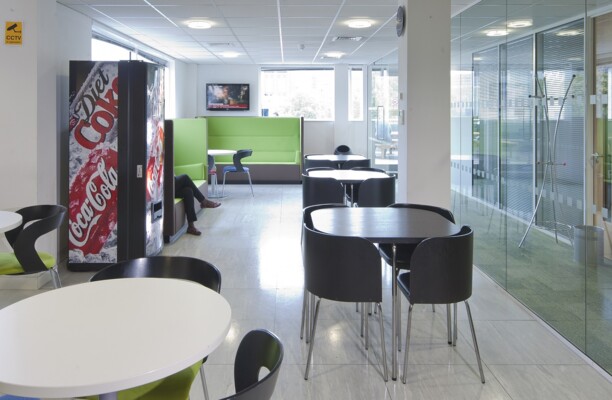 East Smithfield E1, EC3 office space – Kitchen