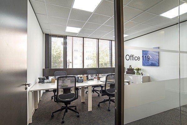 Kensington High Street W8 office space – Private Office (different sizes available).