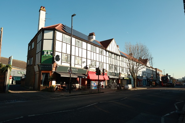 Boutique offices to rent above shops