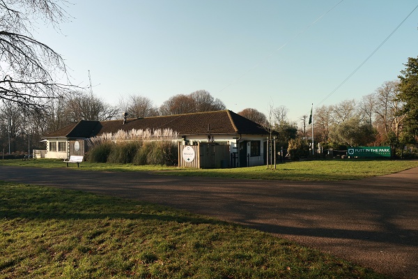 Golf course near business centres