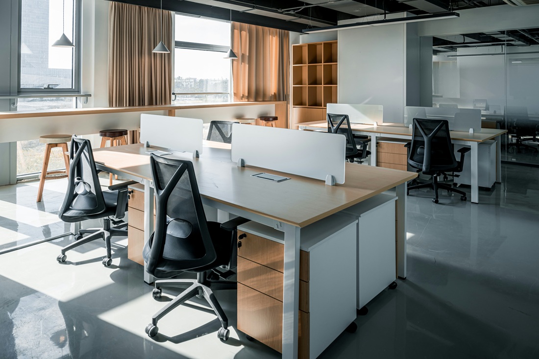 desks in a serviced office