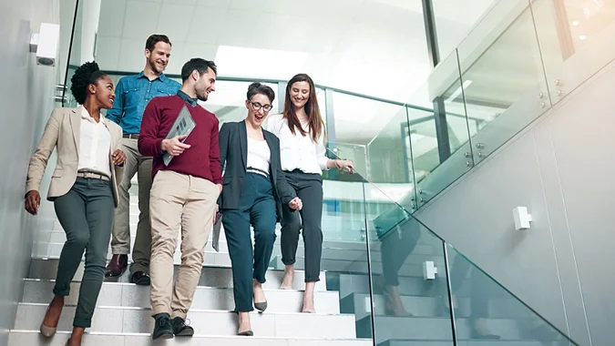 5 Reasons to Use a Broker When Finding Office Space for Rent